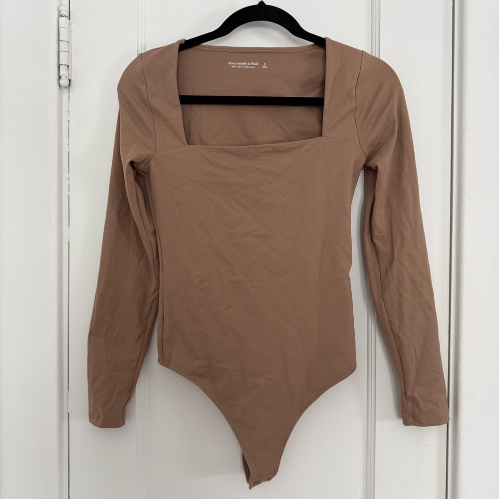 Abercrombie & Fitch Soft A&F Square Neck Long Sleeve Bodysuit Taupe Sz S
